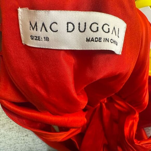 NWT Mac Duggal Red Halter Neck Sleeveless Gown 49520 ❤️ Size 18 - Picture 8 of 11